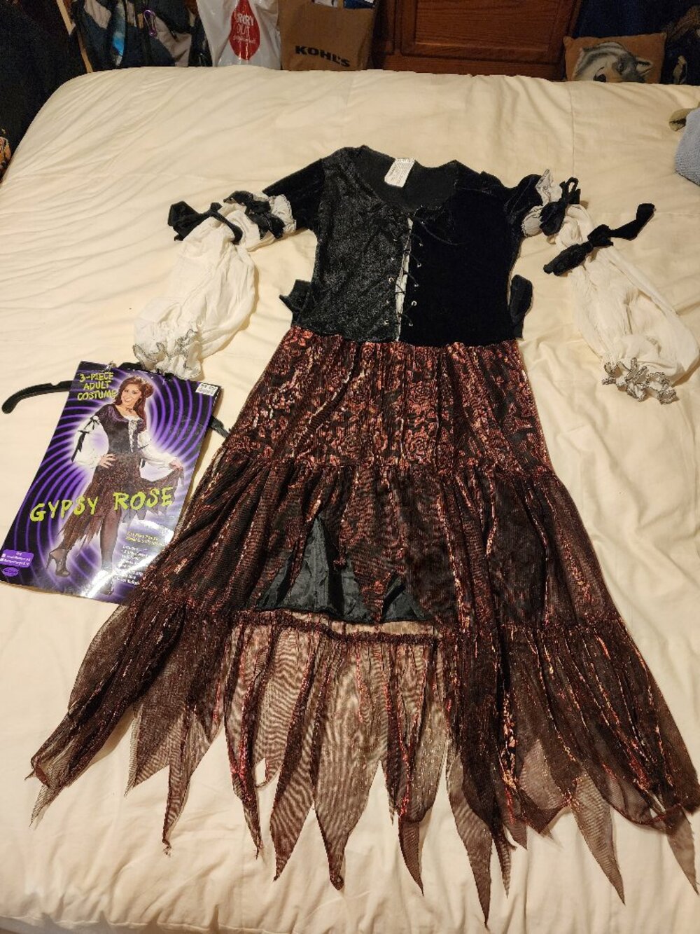 Gypsy Rose Costume (Small size fits Women's sizes 2 to 8)